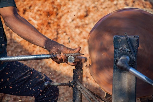 Tips Memilih Mesin Bubut untuk Usaha